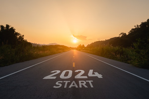 Open road with the words “2024 Start”